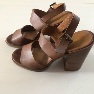 Urban Outfitters block cognac heels